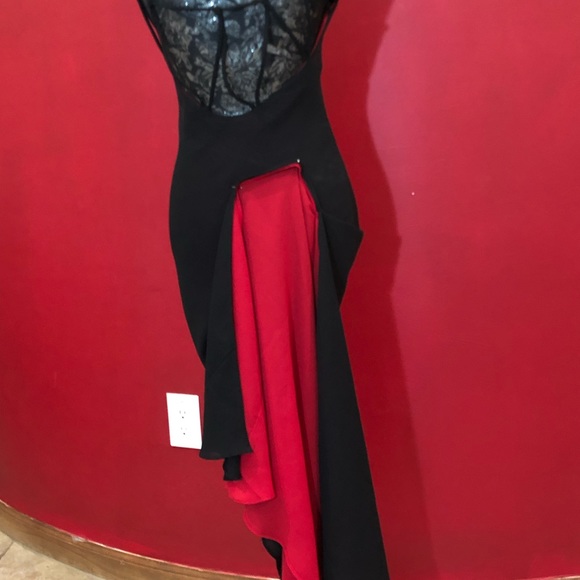 Long Black dress - Picture 4 of 4